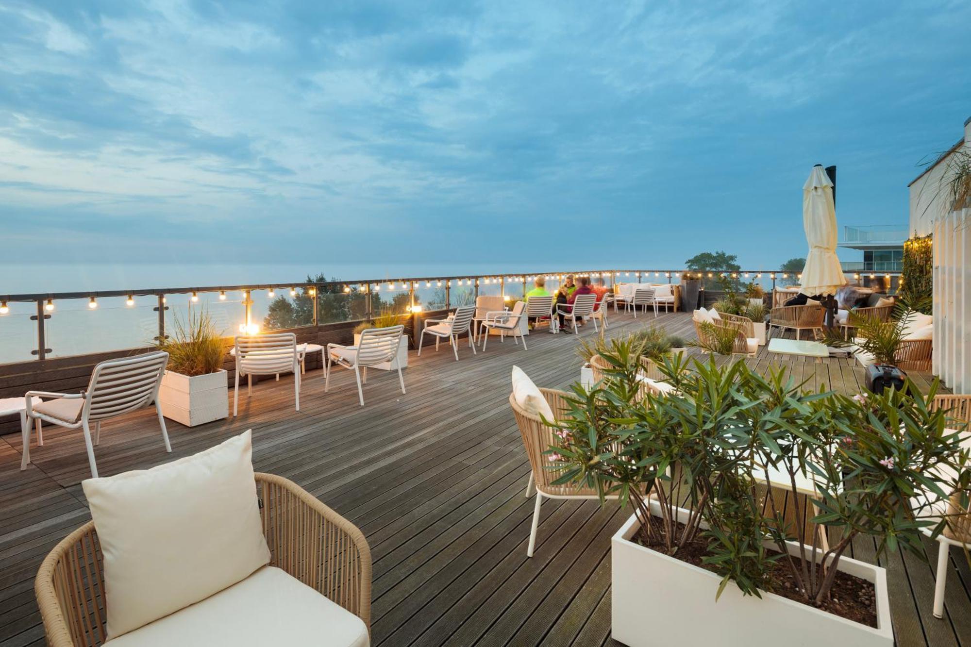 Marine Hotel By Zdrojowa Kołobrzeg Exterior foto Rooftop bar